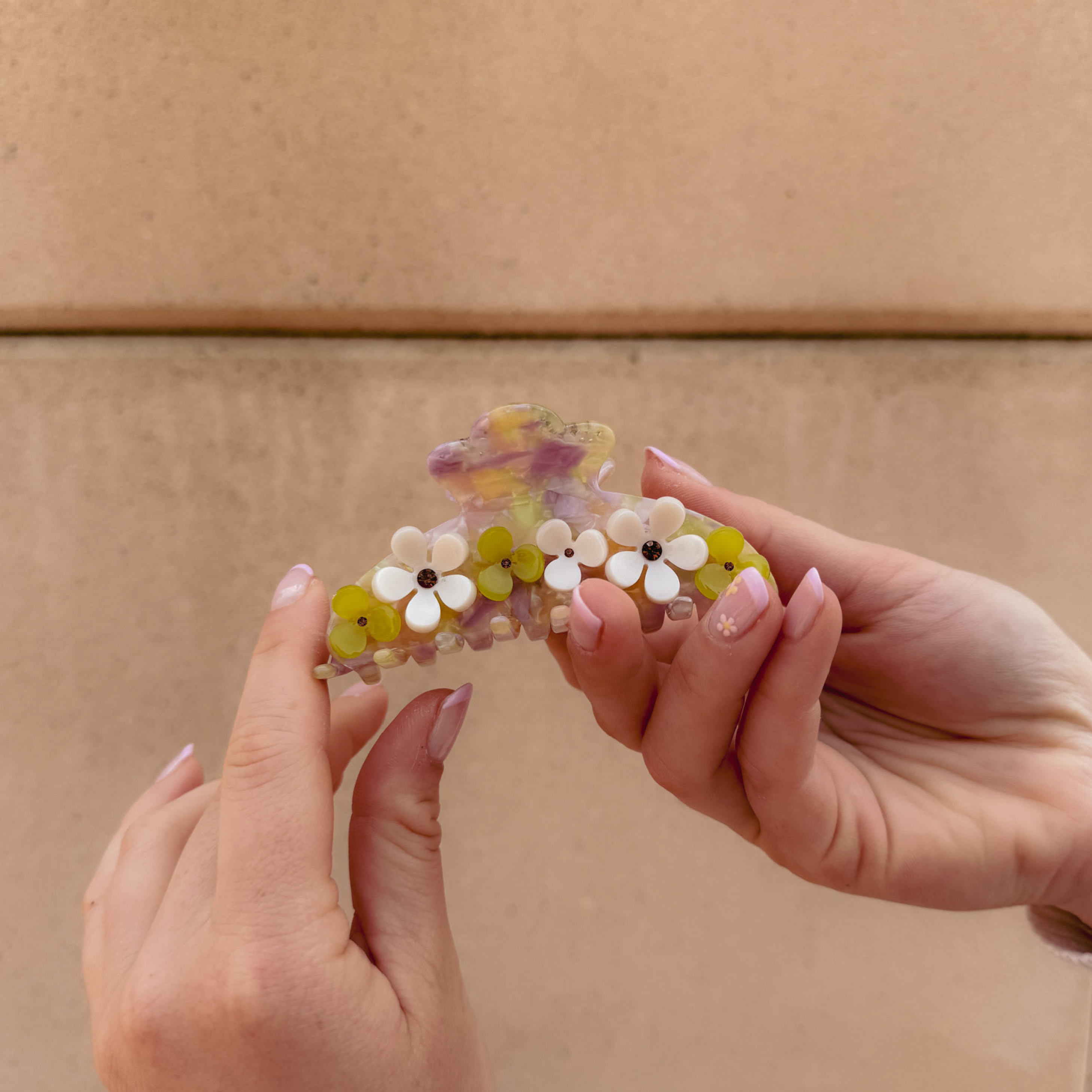 Daisy Flower Clip