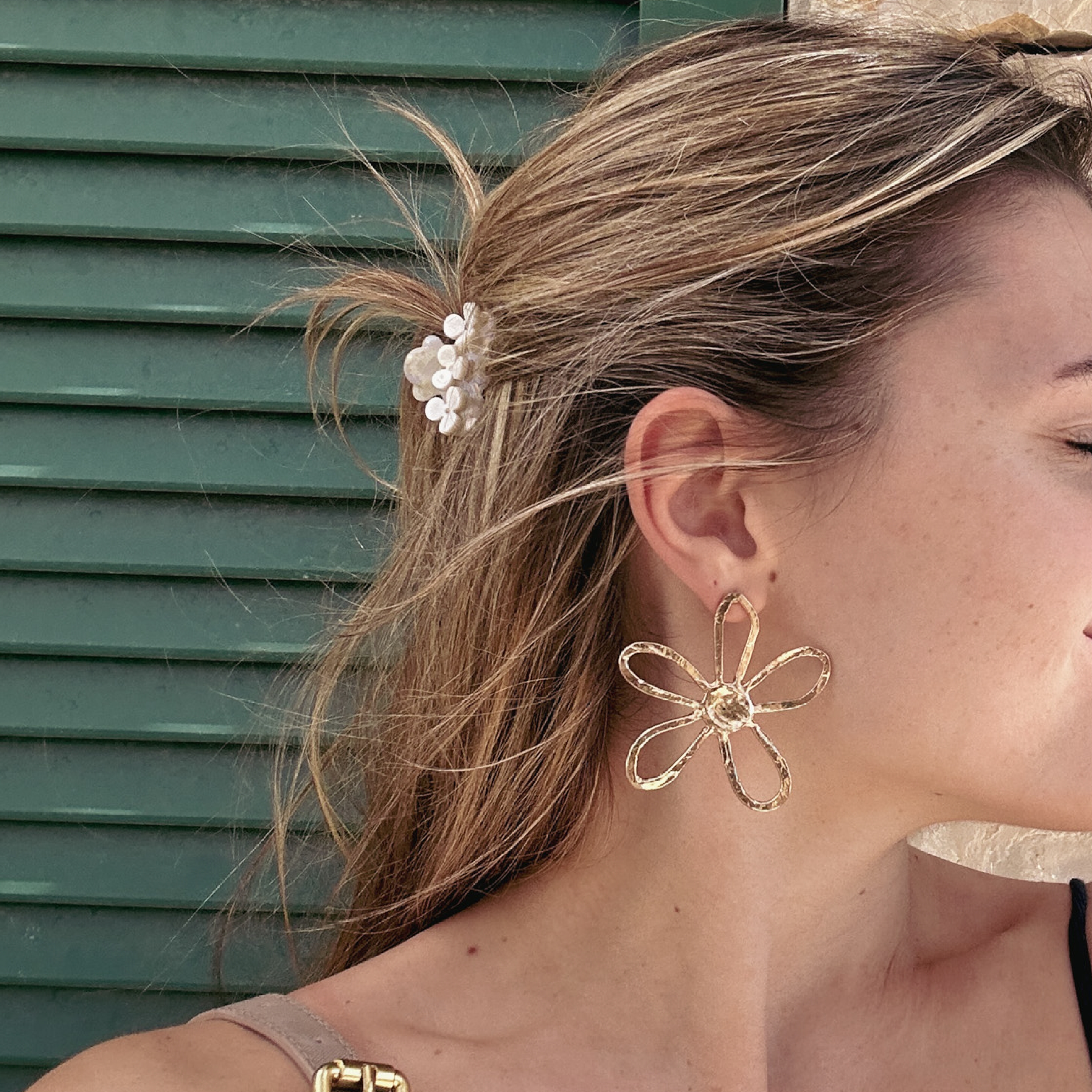 Mini Magnolia Flower Clip